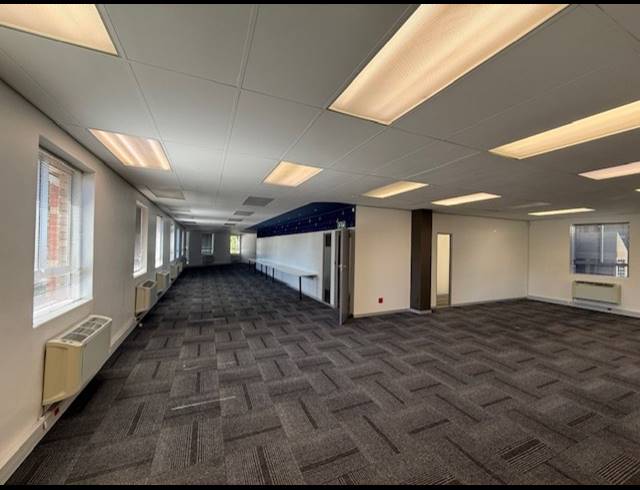 971.40M² OFFICE TO LET IN TYGER VALLEY